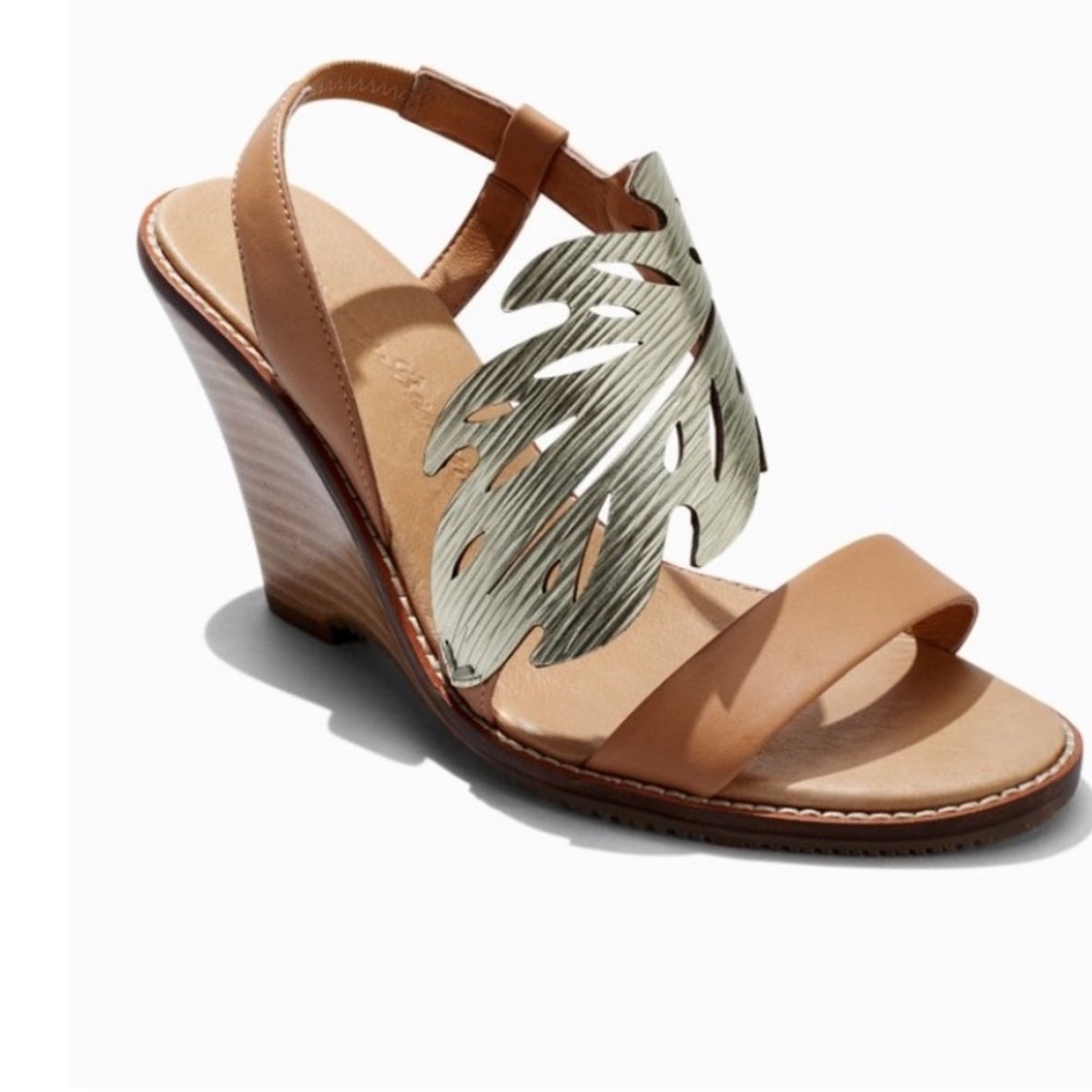 Tommy Bahama Plumeria Leather Wedge Sandals with Metallic Leaf Accent | Size 6.5